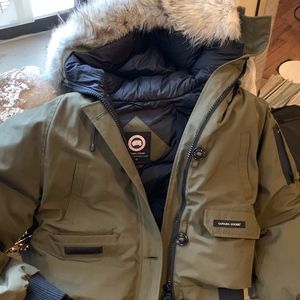 SZ L Canada goose